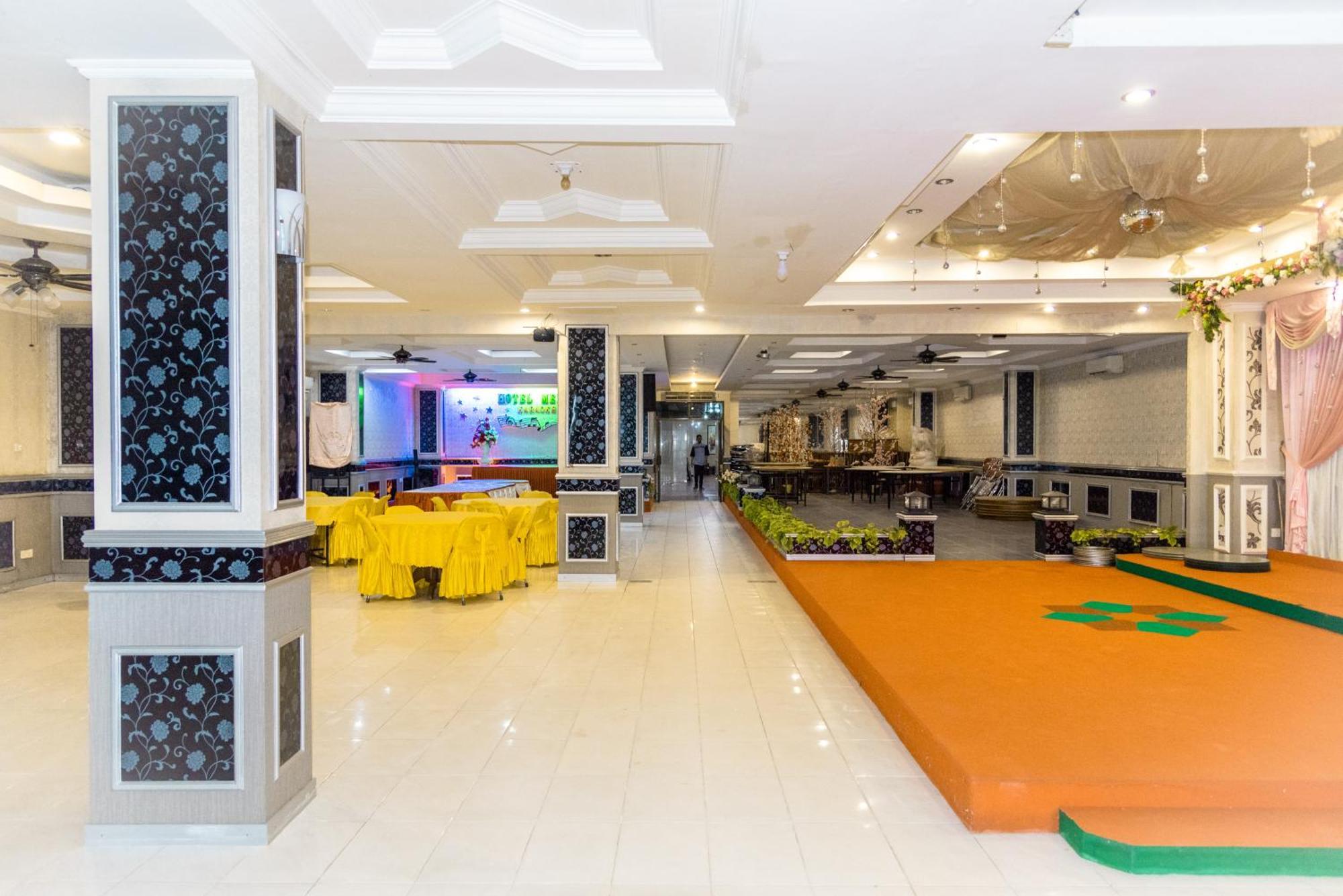 Melin Hotel Tanjungpinang Экстерьер фото